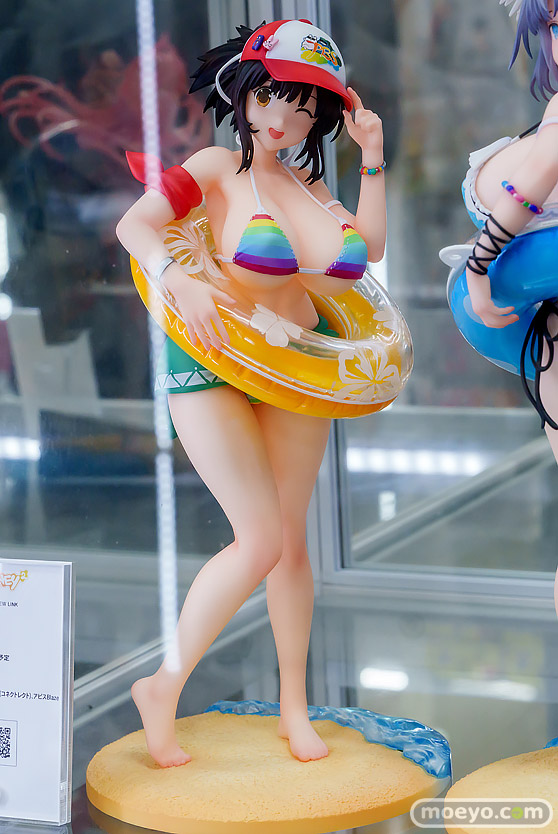 秋葉原の新作フィギュア展示の様子 あみあみ 雪泉   06