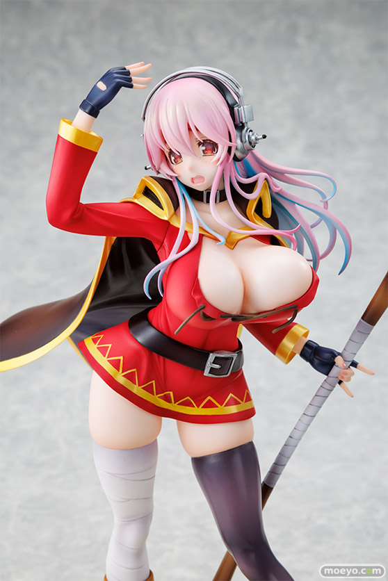 ニトロプラスのライブマスコットガール「すーぱーそに子」が『この素晴らしい世界に祝福を！』コラボでフィギュア化！　9月4日（木）より予約受付開始！16